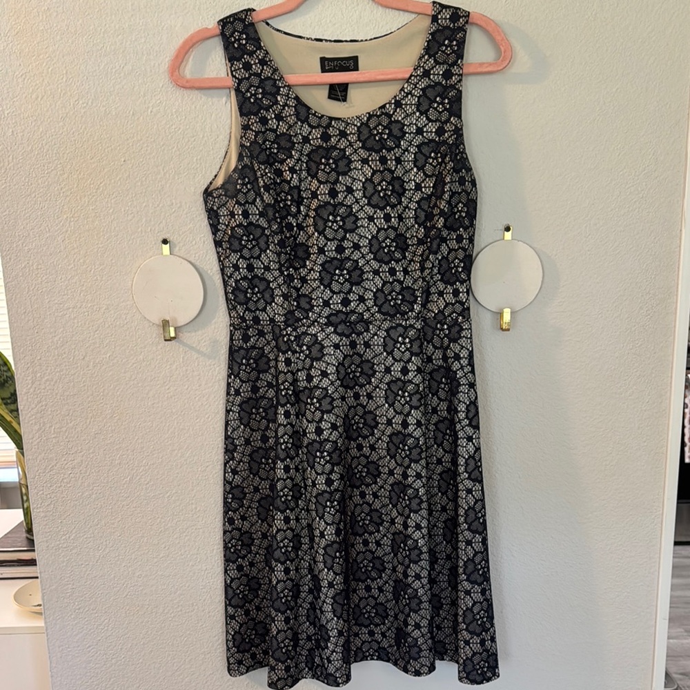 Enfocus Studio Black and White Sleeveless Scoop Neck Mini Dress